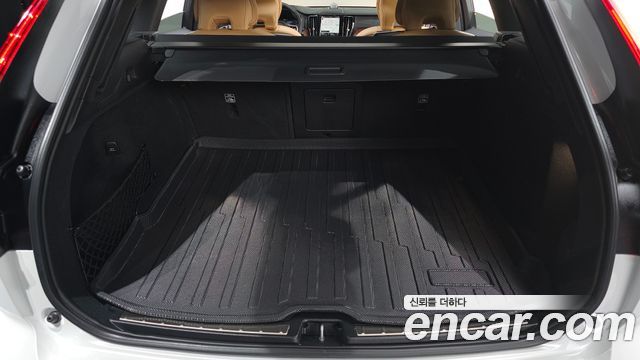 Volvo XC60 (II) B5 Ultra Bright 2025 — фото 34