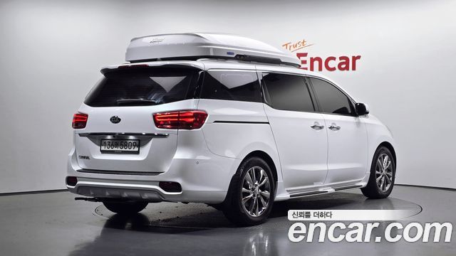 Kia Carnival 9-Seater Prstige 2019 — фото 2