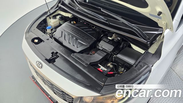 Kia Carnival 9-Seater Prstige 2019 — фото 6