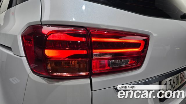 Kia Carnival 9-Seater Prstige 2019 — фото 23