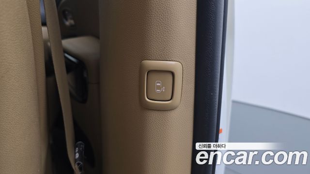 Kia Carnival 9-Seater Prstige 2019 — фото 34