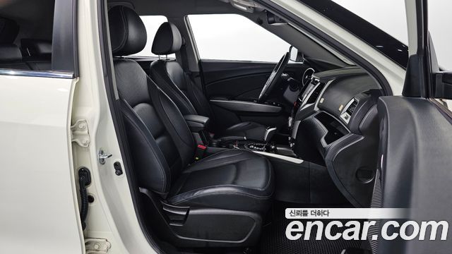 KG Mobility (SsangYong) Tivoli Diesel VX 2WD 2016 — фото 11