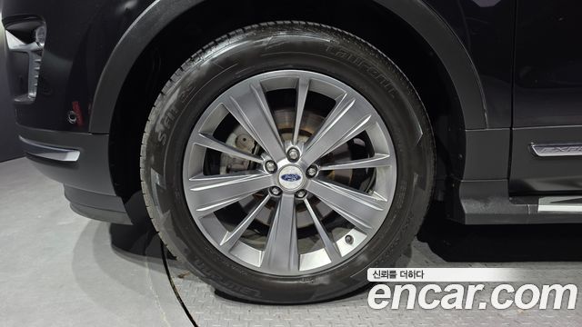 Ford Explorer 2.3 Limited 4WD 5th 2019 — фото 5