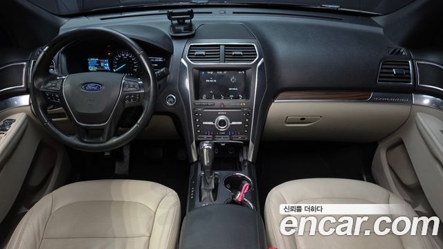 Ford Explorer 2.3 Limited 4WD 5th 2019 — фото 7