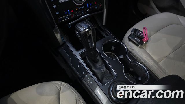 Ford Explorer 2.3 Limited 4WD 5th 2019 — фото 9