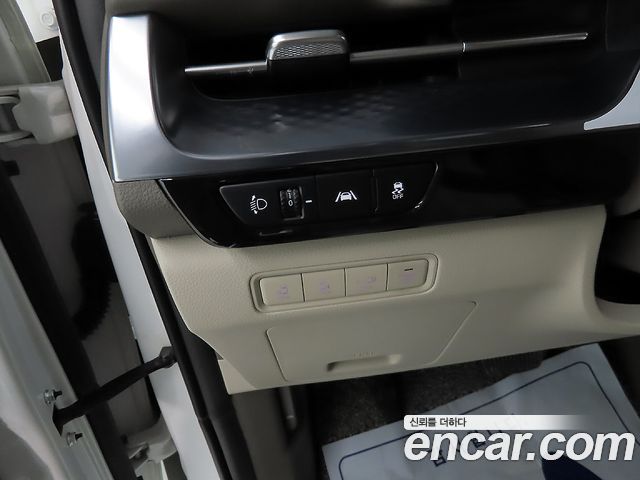 Kia Carnival (IV) Diesel 9-Seater Hi-Limousine Signature 2023 — фото 19