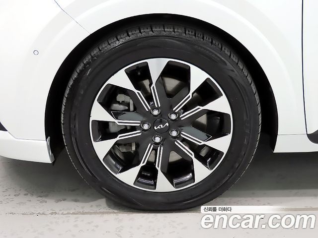 Kia Carnival (IV) Diesel 9-Seater Hi-Limousine Signature 2023 — фото 24