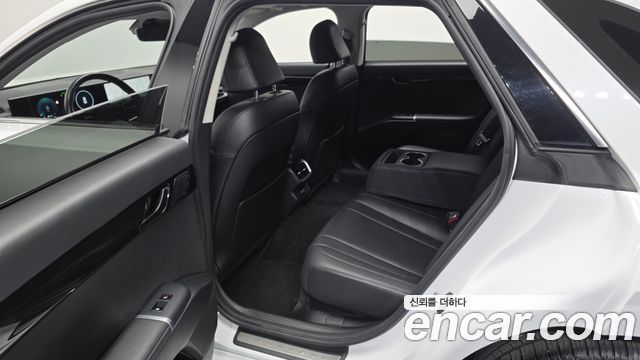 Hyundai Grandeur (GN7) 2,5 Gasoline 2WD Premium 2023 — фото 12