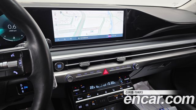 Hyundai Grandeur (GN7) 2,5 Gasoline 2WD Premium 2023 — фото 13