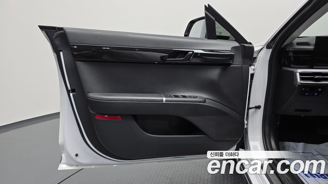 Hyundai Grandeur (GN7) 2,5 Gasoline 2WD Premium 2023 — фото 24