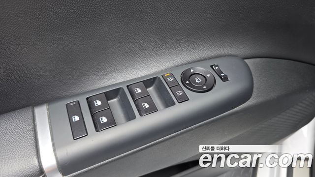 Hyundai Grandeur (GN7) 2,5 Gasoline 2WD Premium 2023 — фото 28