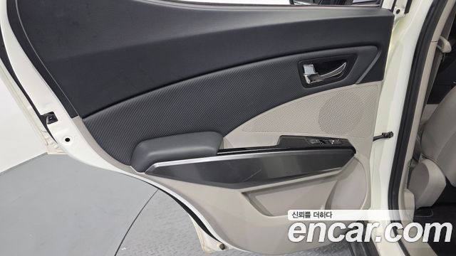 KG Mobility (SsangYong) Very New Tivoli Gasoline 1.5 2WD V5 2021 — фото 25