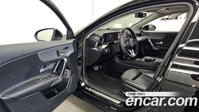 Mercedes-Benz A-Class (W177) A220 Sedan 2020 — фото 10