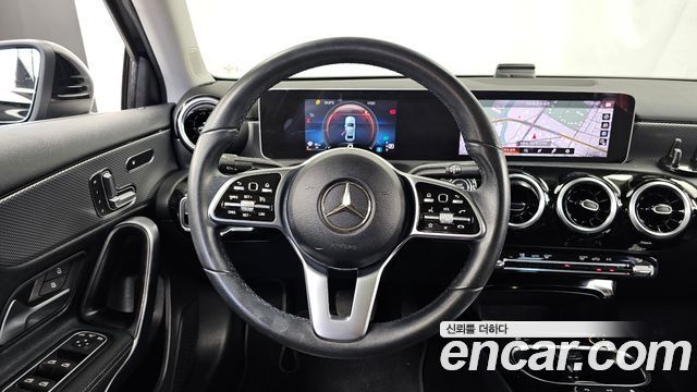 Mercedes-Benz A-Class (W177) A220 Sedan 2020 — фото 13