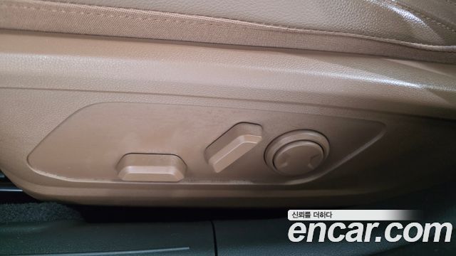 Hyundai Grandeur Hybrid (GN7) Premium 2023 — фото 37