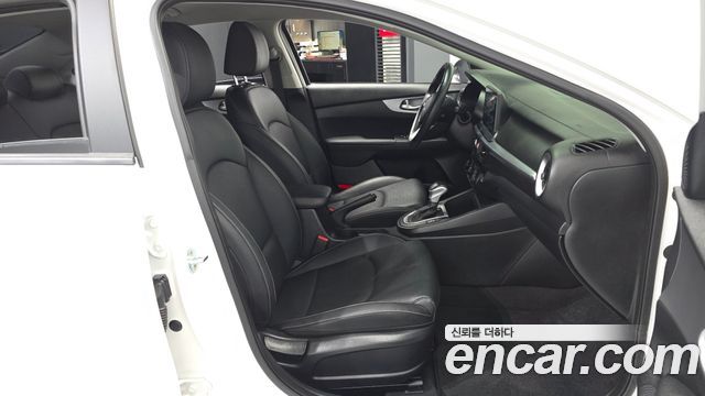 Kia K3 (II) 1.6 Prestige 2022 — фото 11