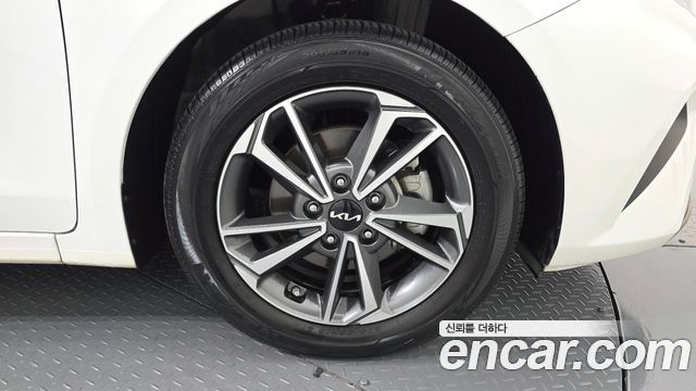 Kia K3 (II) 1.6 Prestige 2022 — фото 21