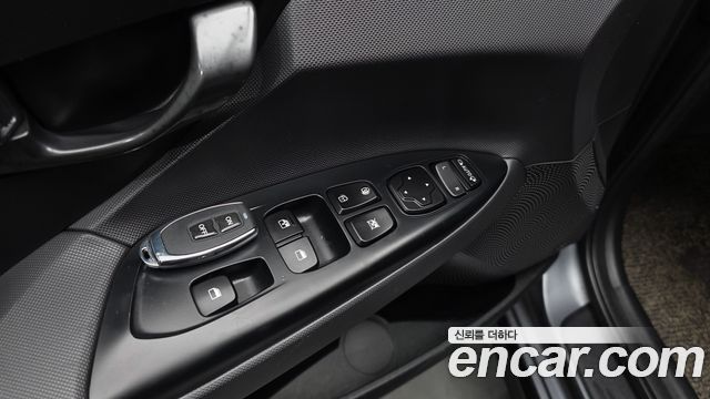 Hyundai Veloster (JS) 1.6 Turbo Sport Core 2019 — фото 15