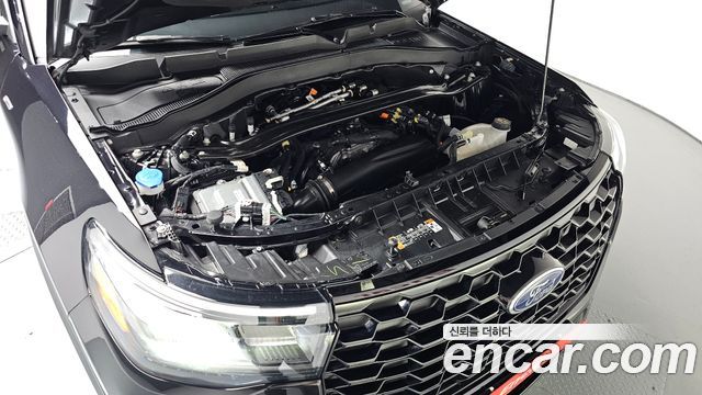 Ford Explorer (VI) 2.3 ST-Line 4WD 2025 — фото 6