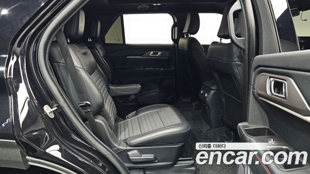 Ford Explorer (VI) 2.3 ST-Line 4WD 2025 — фото 11