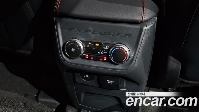 Ford Explorer (VI) 2.3 ST-Line 4WD 2025 — фото 30