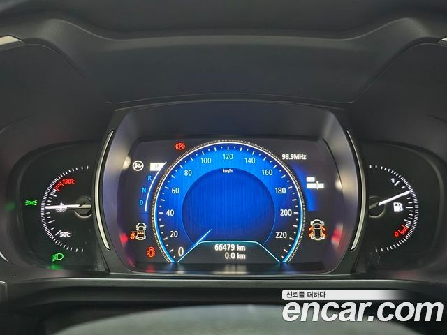 Renault Korea QM6 2.0 LPe LE Signature 2WD 2023 — фото 6