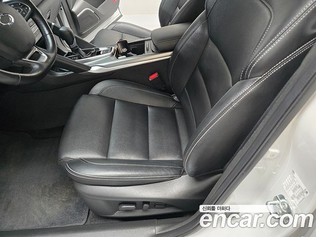 Renault Korea QM6 2.0 LPe LE Signature 2WD 2023 — фото 18