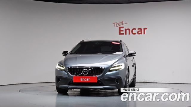 Volvo V40 Cross Country D3 2019 — фото 3