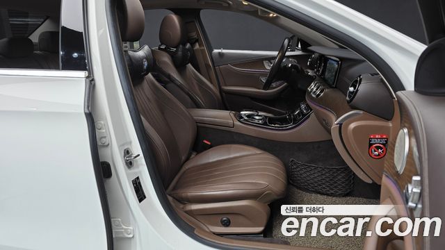 Mercedes-Benz E-Class (W213) E220d Exclusive 2019 — фото 11
