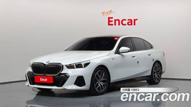 BMW 5 Series (G60) 520i Special Edition 2025 — фото 1