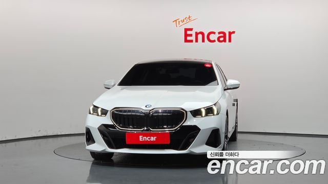 BMW 5 Series (G60) 520i Special Edition 2025 — фото 3