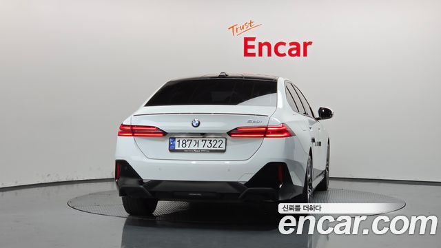 BMW 5 Series (G60) 520i Special Edition 2025 — фото 4