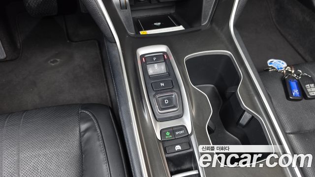Honda Accord (X) 2.0 Hybrid EX-L 2018 — фото 9