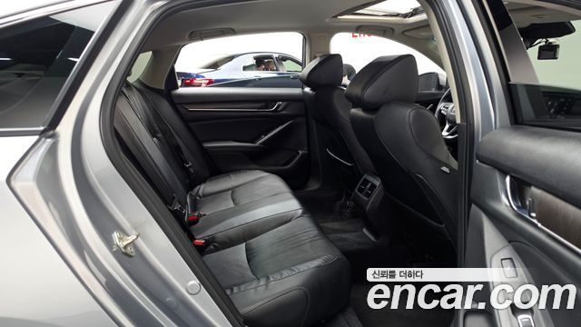 Honda Accord (X) 2.0 Hybrid EX-L 2018 — фото 11