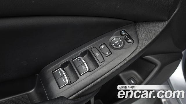 Honda Accord (X) 2.0 Hybrid EX-L 2018 — фото 27