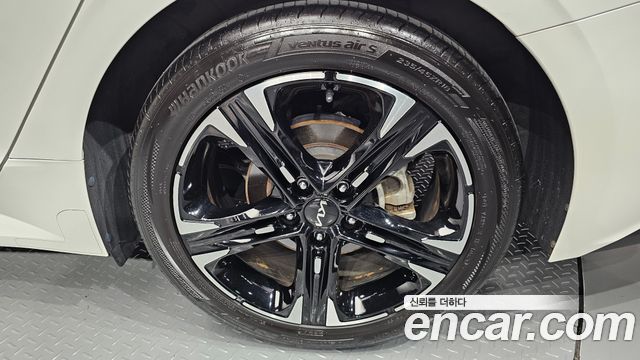 Kia K5 (III) 2.0 LPI Noblesse 2021 — фото 21