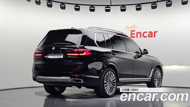 BMW X7 (G07) xDrive 40i Design Pure Excellence 6-Seater 2023 — фото 2