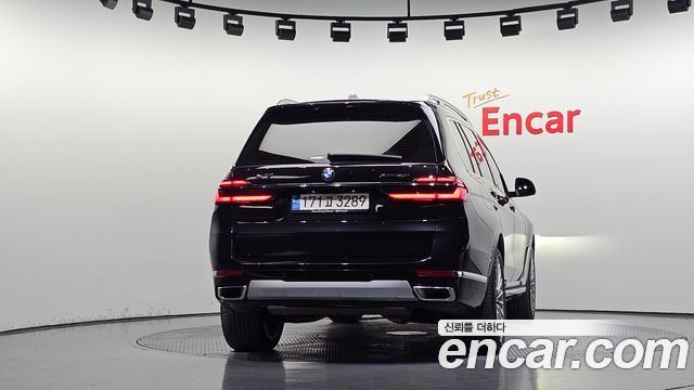 BMW X7 (G07) xDrive 40i Design Pure Excellence 6-Seater 2023 — фото 4