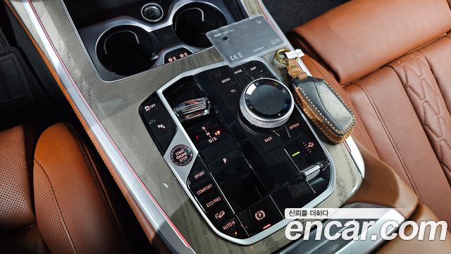 BMW X7 (G07) xDrive 40i Design Pure Excellence 6-Seater 2023 — фото 9