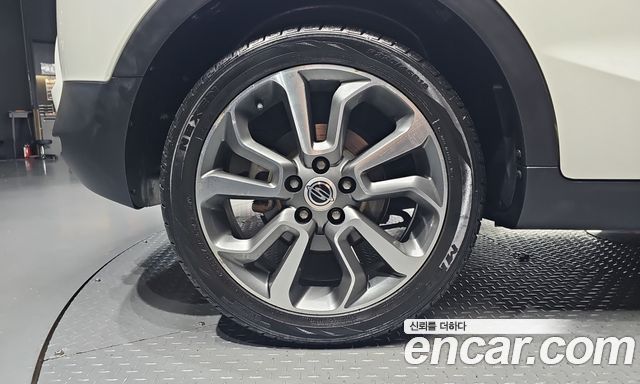 KG Mobility (SsangYong) Tivoli Diesel LX 2WD 2016 — фото 5
