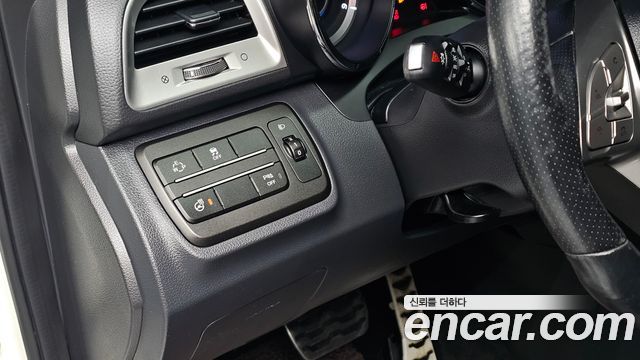 KG Mobility (SsangYong) Tivoli Diesel LX 2WD 2016 — фото 17