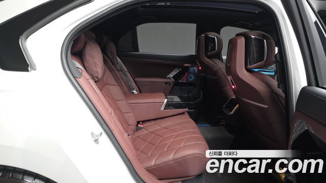 BMW 7 Series (G70) 740d xDrive M Sport 2025 — фото 12