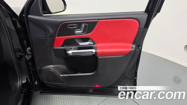 Mercedes-Benz GLB-Class (X247) GLB250 4MATIC 2020 — фото 30