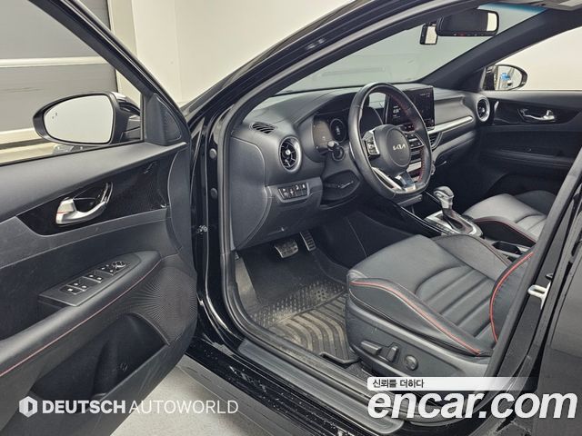 Kia K3 (II) 1.6 Turbo GT 5Door Signature 2022 — фото 15