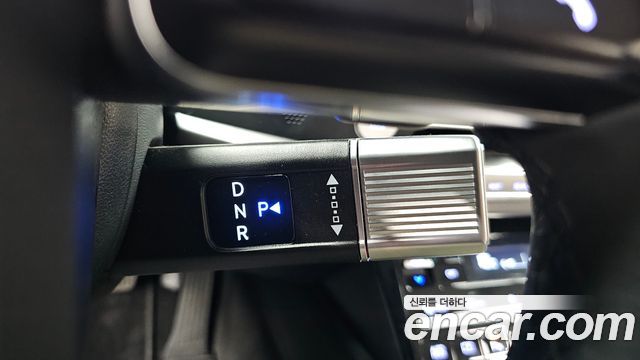 Hyundai Grandeur (GN7) 2,5 Gasoline 2WD Premium 2023 — фото 9