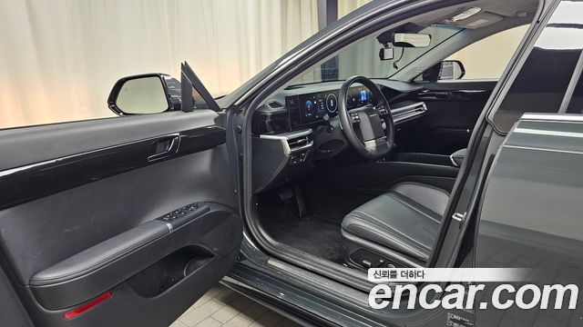 Hyundai Grandeur (GN7) 2,5 Gasoline 2WD Premium 2023 — фото 10