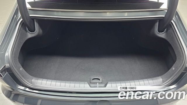 Hyundai Grandeur (GN7) 2,5 Gasoline 2WD Premium 2023 — фото 16