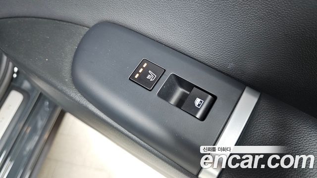 Hyundai Grandeur (GN7) 2,5 Gasoline 2WD Premium 2023 — фото 27