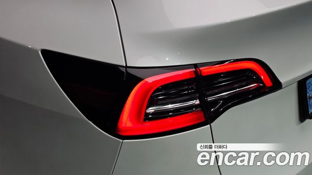 Tesla Model Y Long Range AWD 2021 — фото 23
