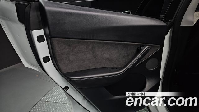 Tesla Model Y Long Range AWD 2021 — фото 25